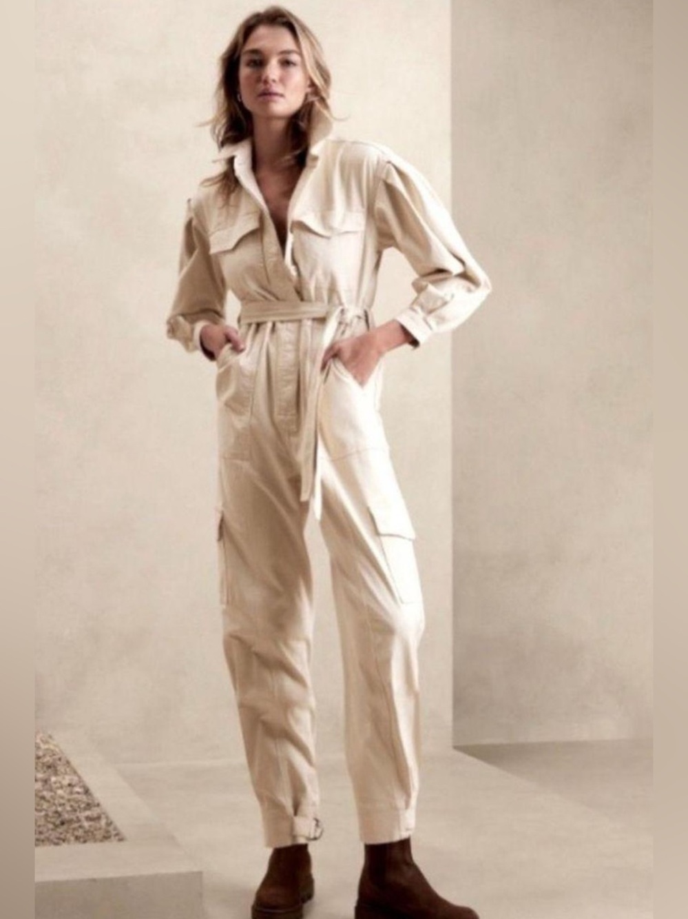 Banana Republic Women's Cream Jumpsuit Size Medium NWT Beige Utility Jumpsuit